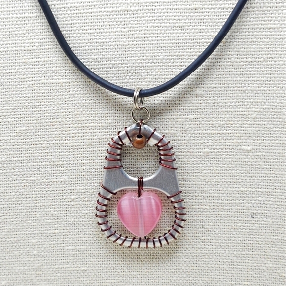🐿 5/$25 Handcrafted Upcycled Pull Tab Heart Pendant Necklace - Picture 1 of 5